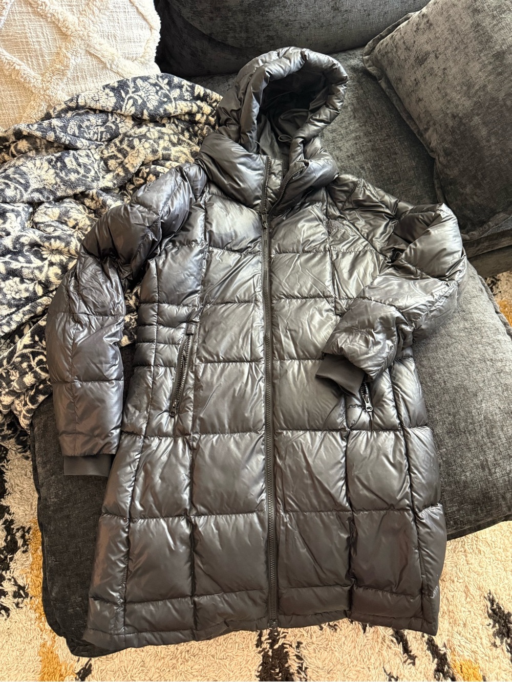 The North Face Black Puffer Jacket - Women's